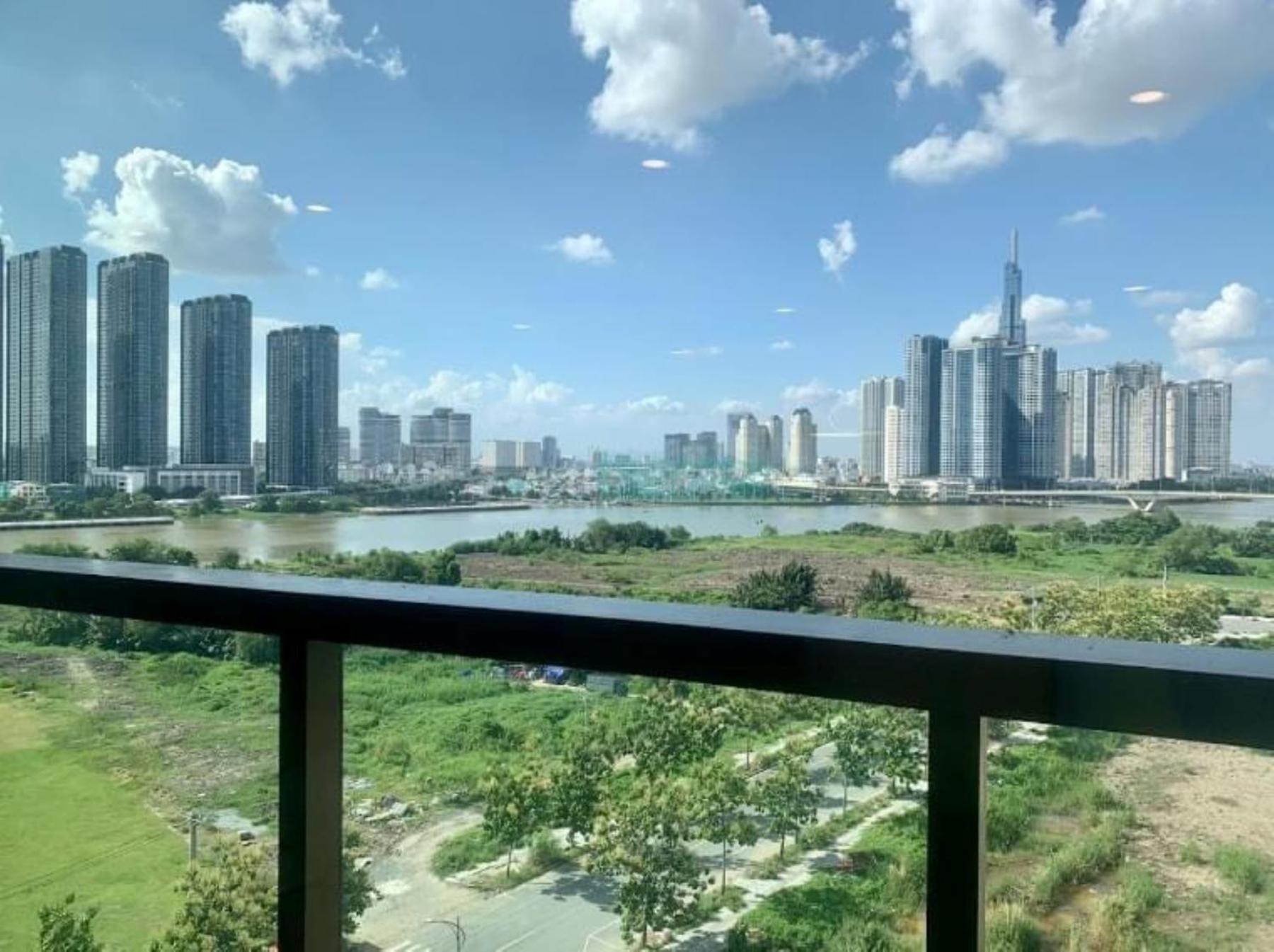 The Crest-Central Saigon Riverside -Free Pool-Gym-Sauna Room-Yoga Room โฮจิมินห์ซิตี้ ภายนอก รูปภาพ