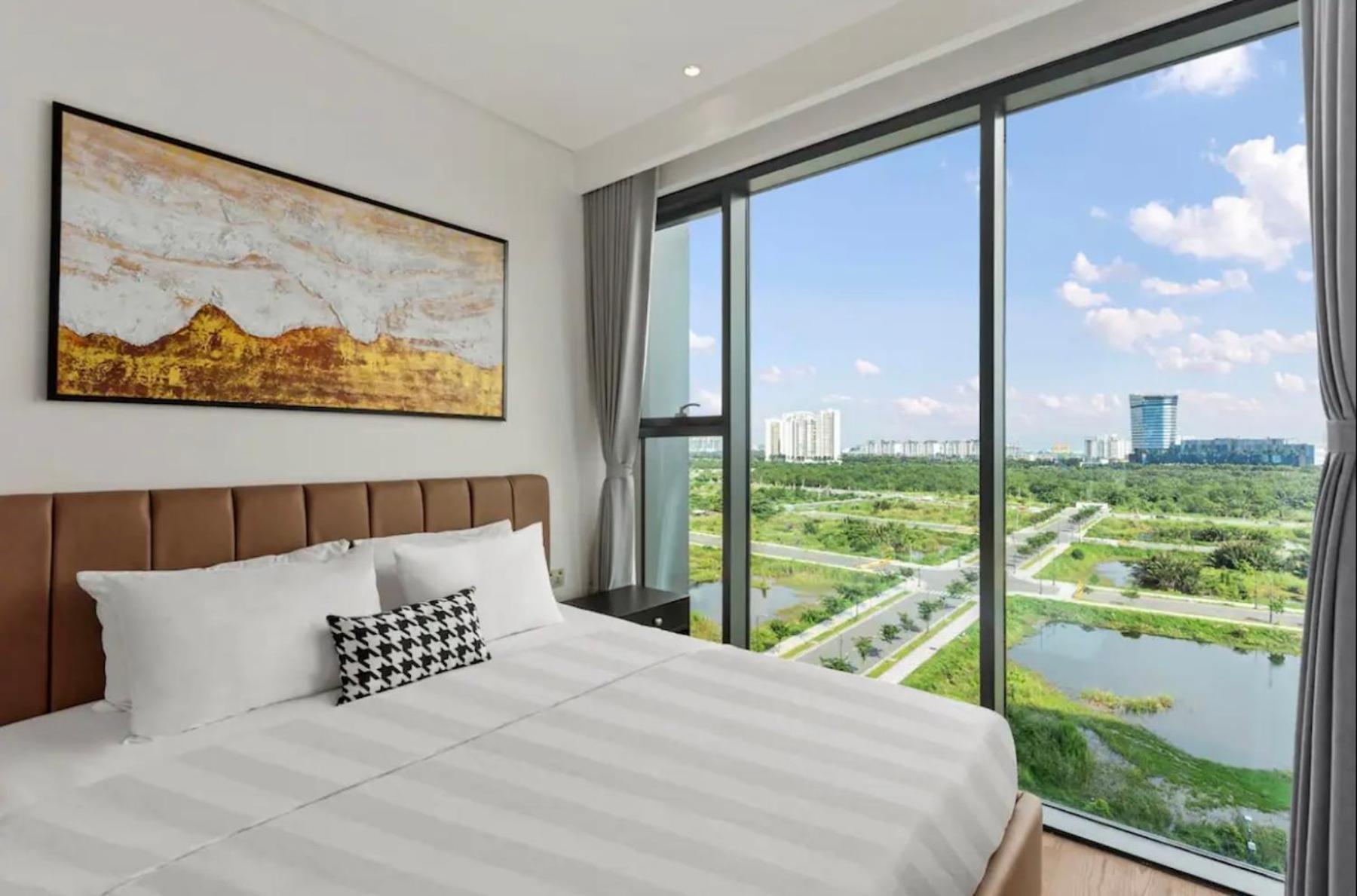 The Crest-Central Saigon Riverside -Free Pool-Gym-Sauna Room-Yoga Room โฮจิมินห์ซิตี้ ภายนอก รูปภาพ