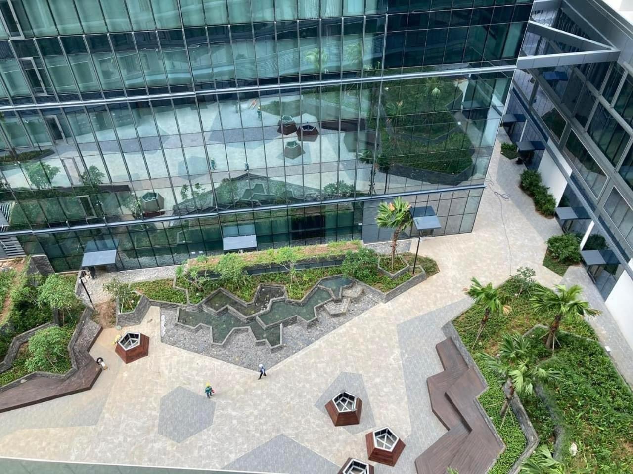 The Crest-Central Saigon Riverside -Free Pool-Gym-Sauna Room-Yoga Room โฮจิมินห์ซิตี้ ภายนอก รูปภาพ